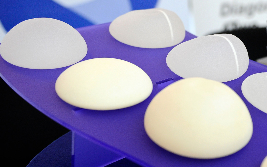 Mamoplastia de Aumento e os tipos de próteses para os seios Artclinic